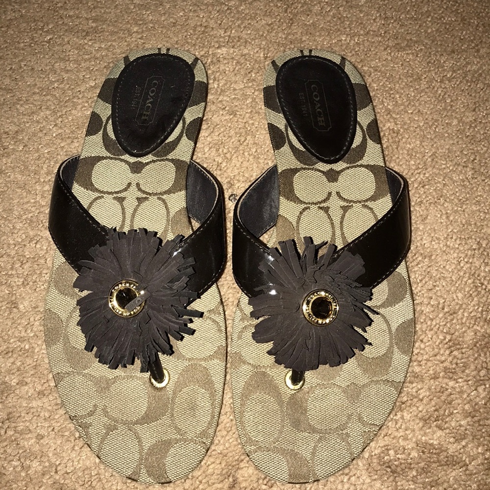 Coach flip flops size 7.5